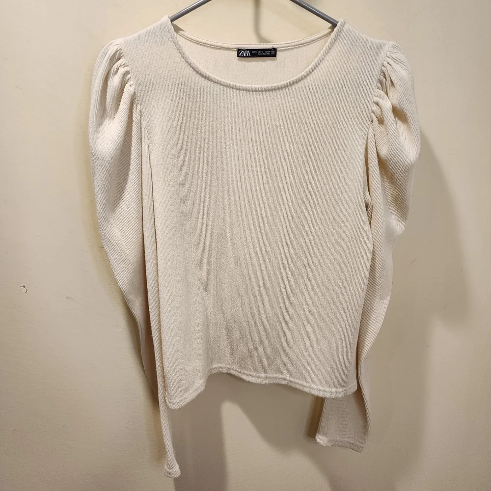 ZARA Cream Puff long sleeves Casual Top Size M